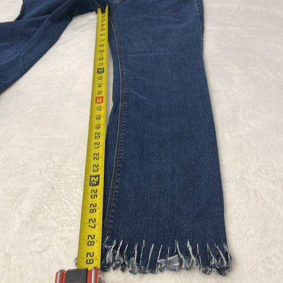 LEVIS 525 STRAIGHT LEG Blue Frayed Hem Women Jeans SIZE 8 - Picture 3 of 8